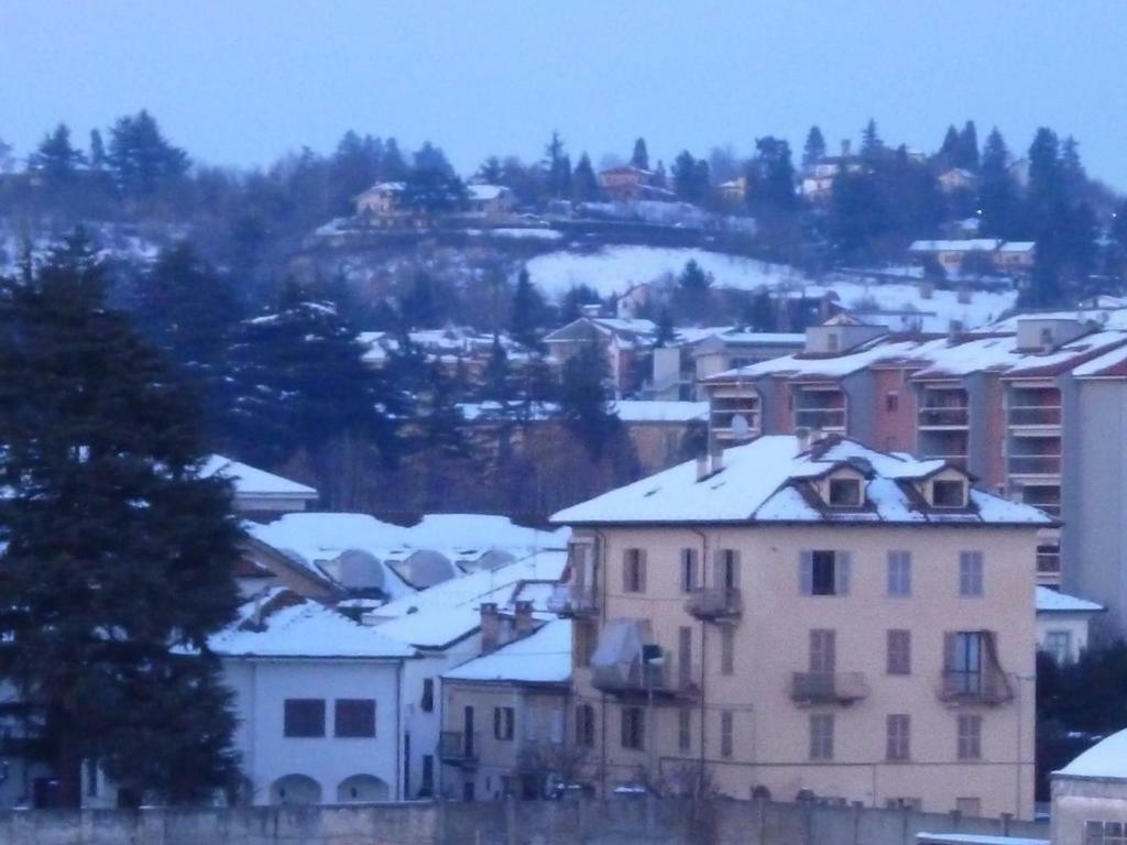 A Casa Di Gloria Apartment Acqui Terme Luaran gambar