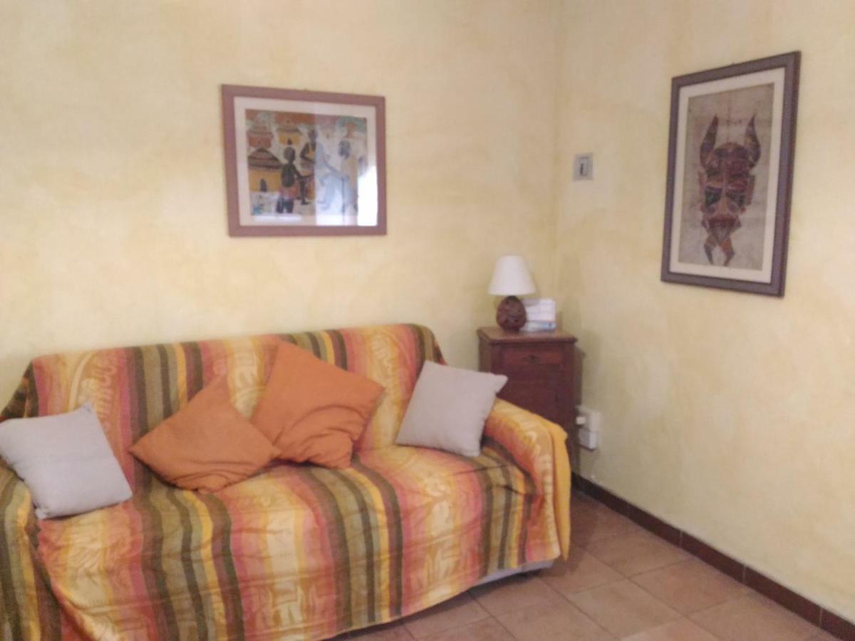 A Casa Di Gloria Apartment Acqui Terme Luaran gambar